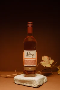 Rotwein-Rose